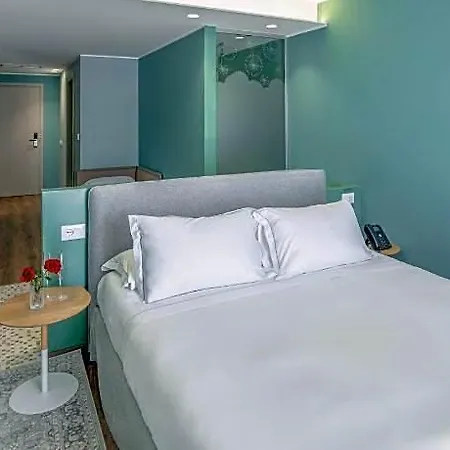 Vlora Priam, Affiliated By Melia 4*